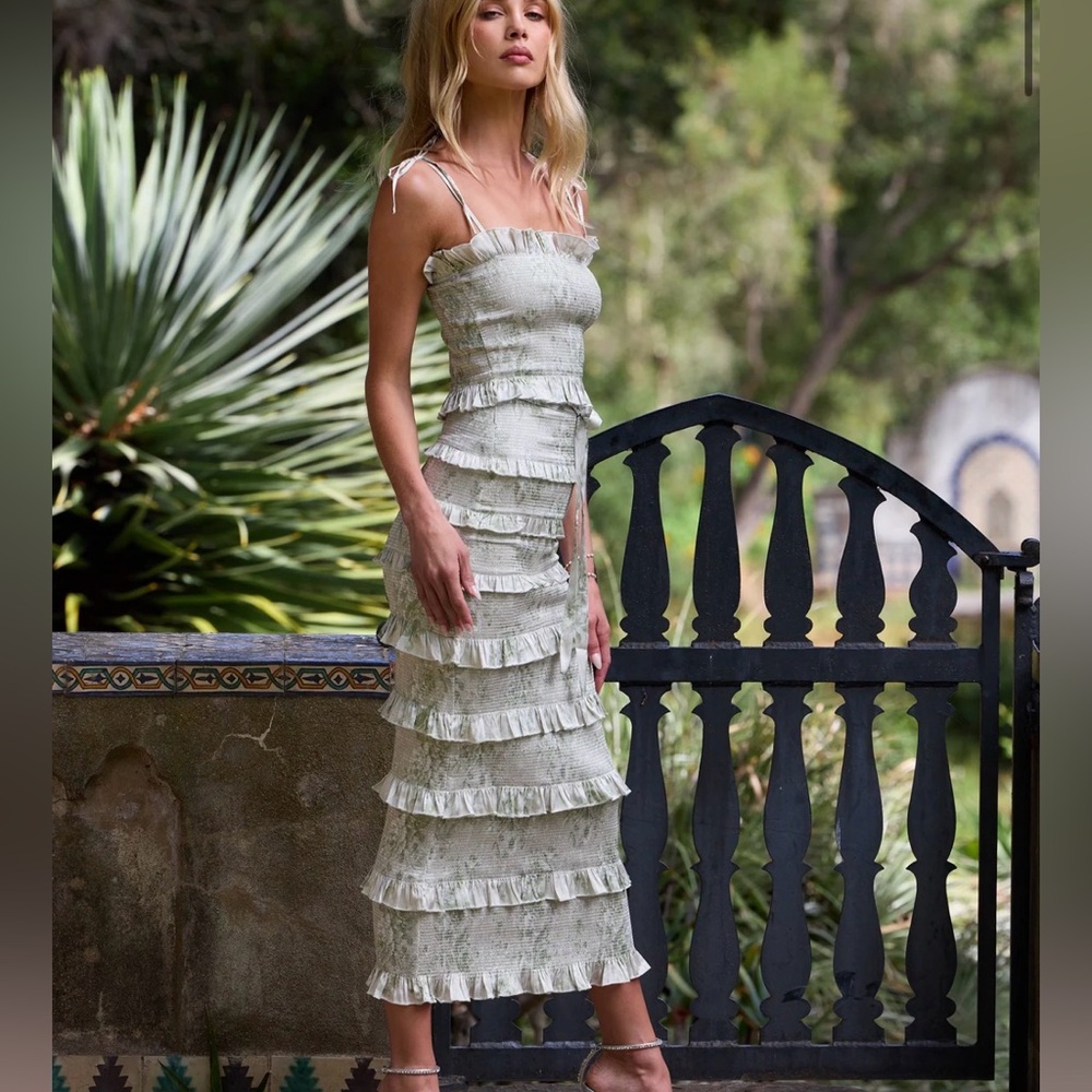 V. Chapman The Lily Dress in Sage Tapestry